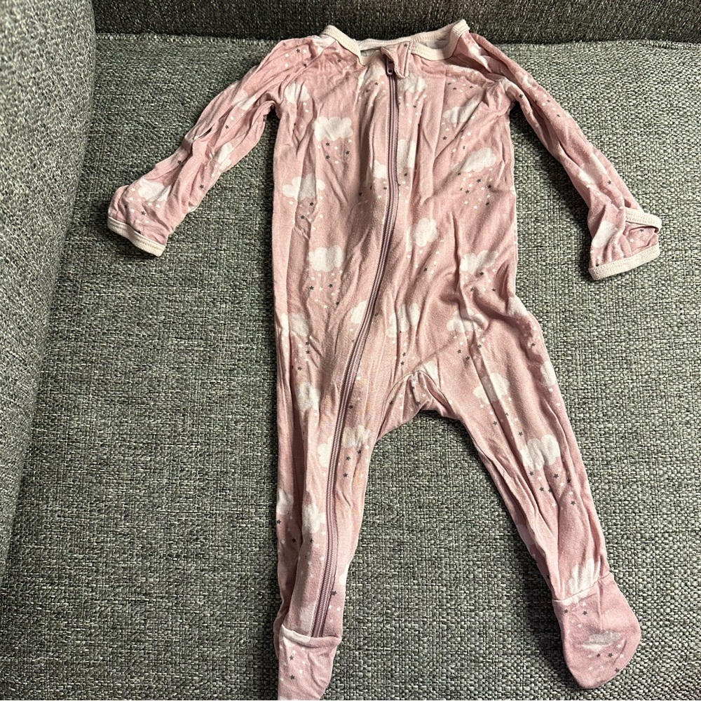 bestaroo cloud footed zip footie